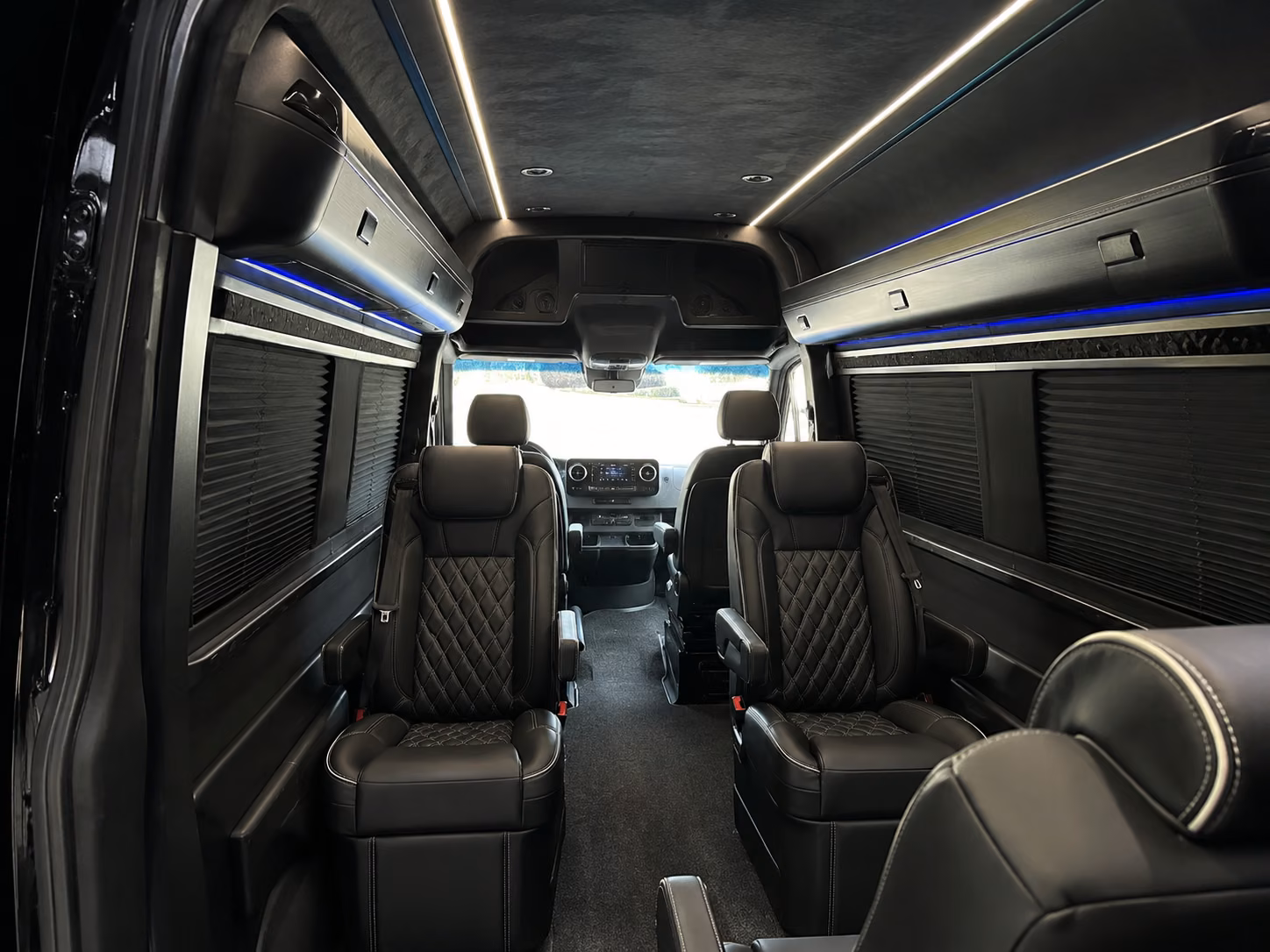 find the perfect transportation for your next airport transfer 2