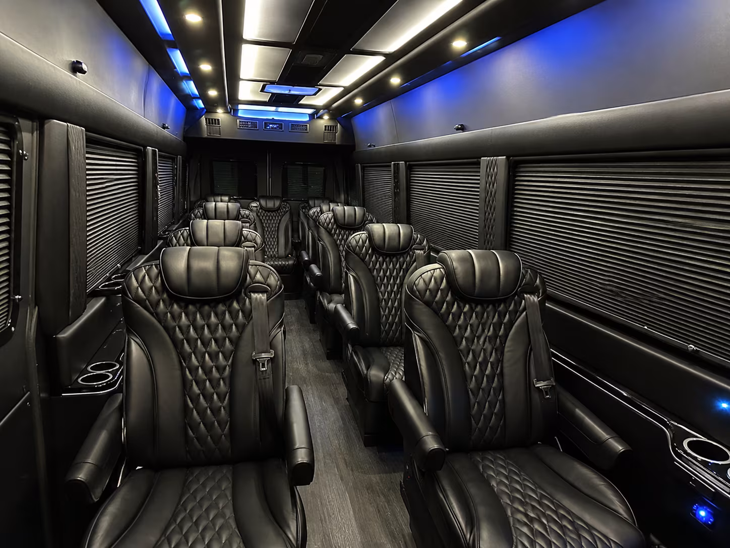 find the perfect transportation for your next airport transfer 4